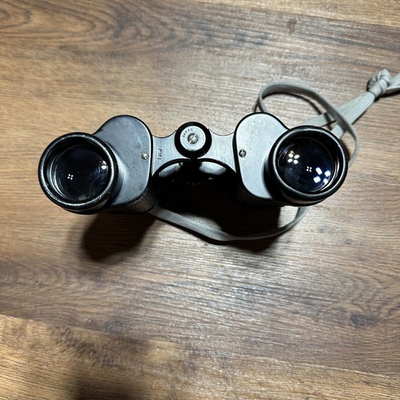 Vintage‎ Monarch 8x30 Feather Weight Binoculars Coated Lenses - Picture 11 of 15